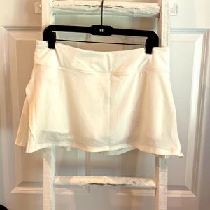 Lululemon white tennis skirt